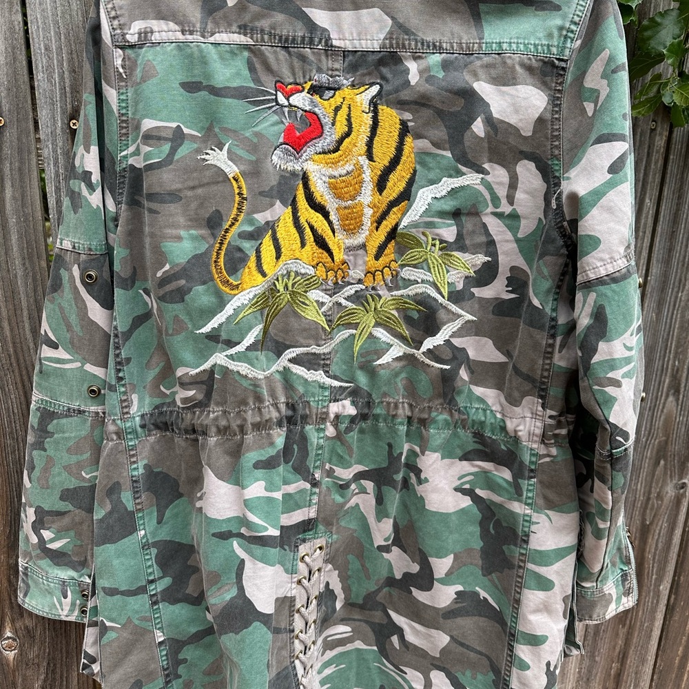 Pam & Gels tiger camo jacket